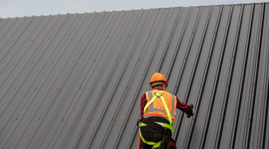 Professional gutter cleaning in Vincent, KY